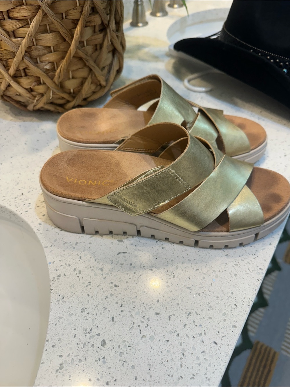 Vionic Women's Metallic Pale Gold Crisscross Slide Sandals